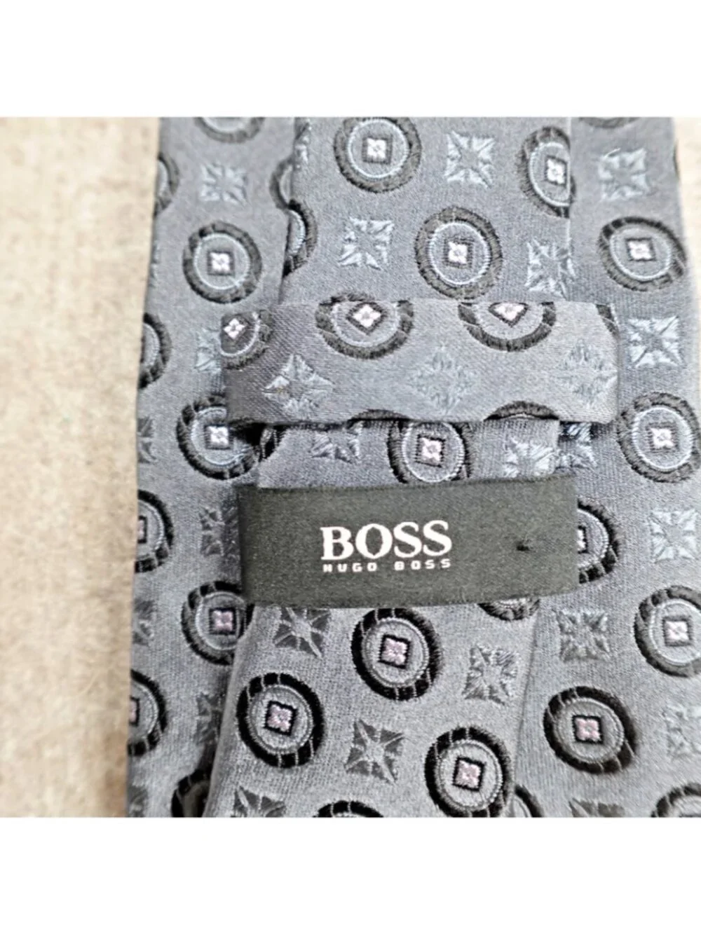 Hugo Boss Tie Gray Macclesfield  100% Silk Made in Italy